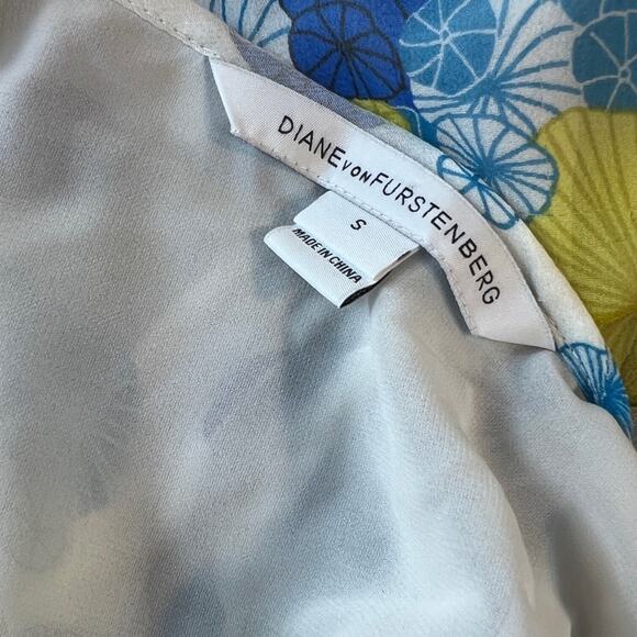 Diane von Furstenberg DVF Emelia Floral Print Dolman Sleeve Silk Blouse Size S - Picture 8 of 11